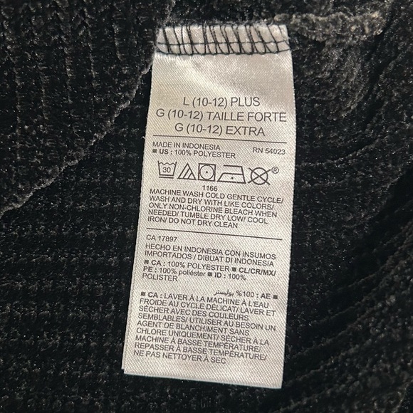2 for$15 Old Navy Girl’s Cozy Mock-Neck Black Chenille Sweater Size L (10-12) - Picture 9 of 11